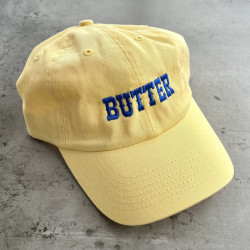 Casquette jaune avec broderie Butter